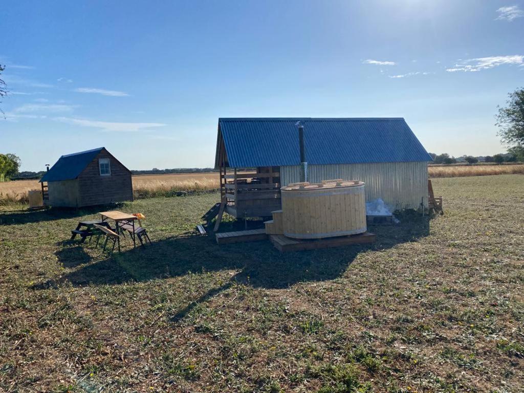 Fen Meadows Glamping - Luxury Cabins And Bell Tents Cambridge  Exteriér fotografie