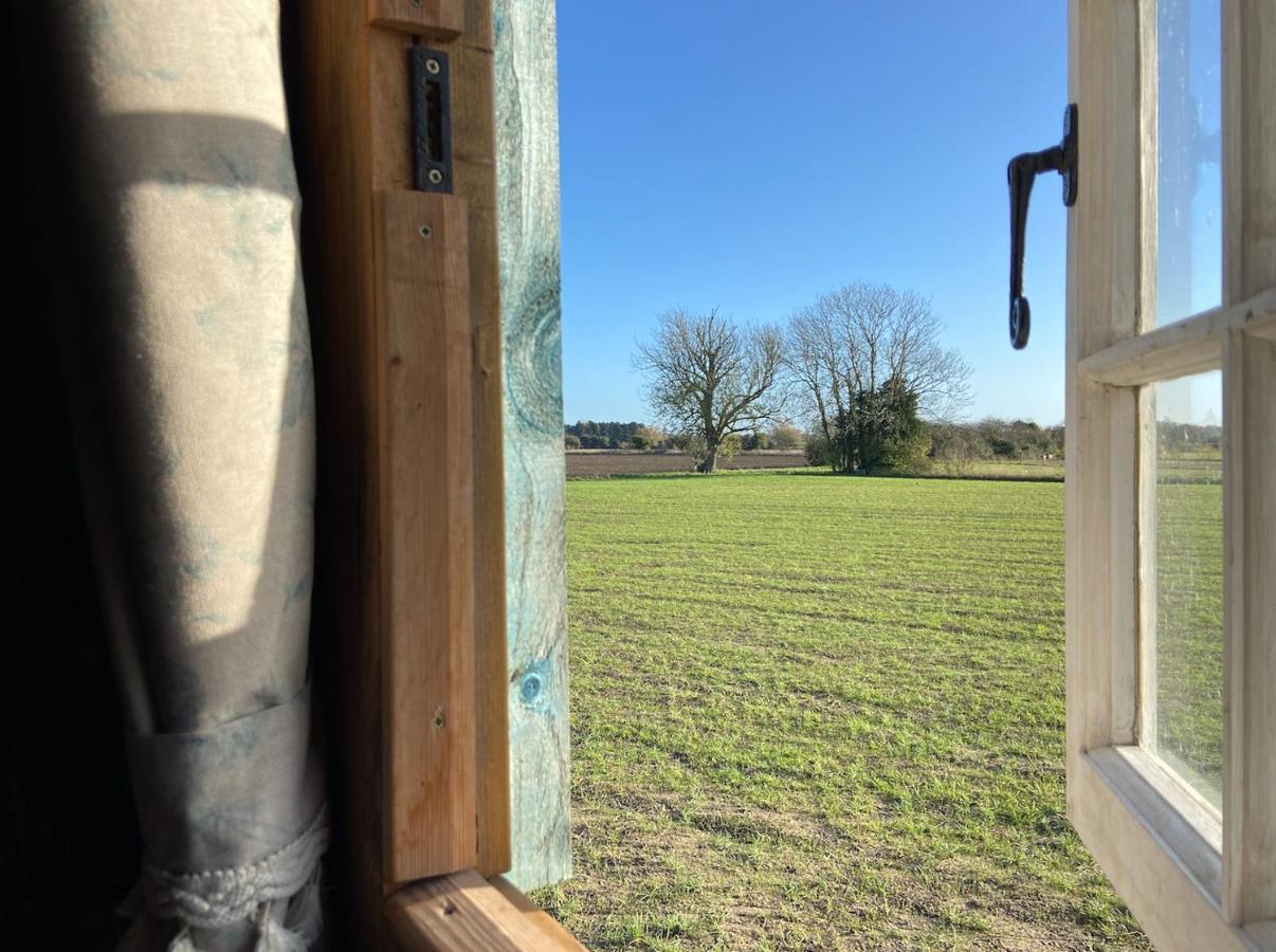 Fen Meadows Glamping - Luxury Cabins And Bell Tents Cambridge  Exteriér fotografie