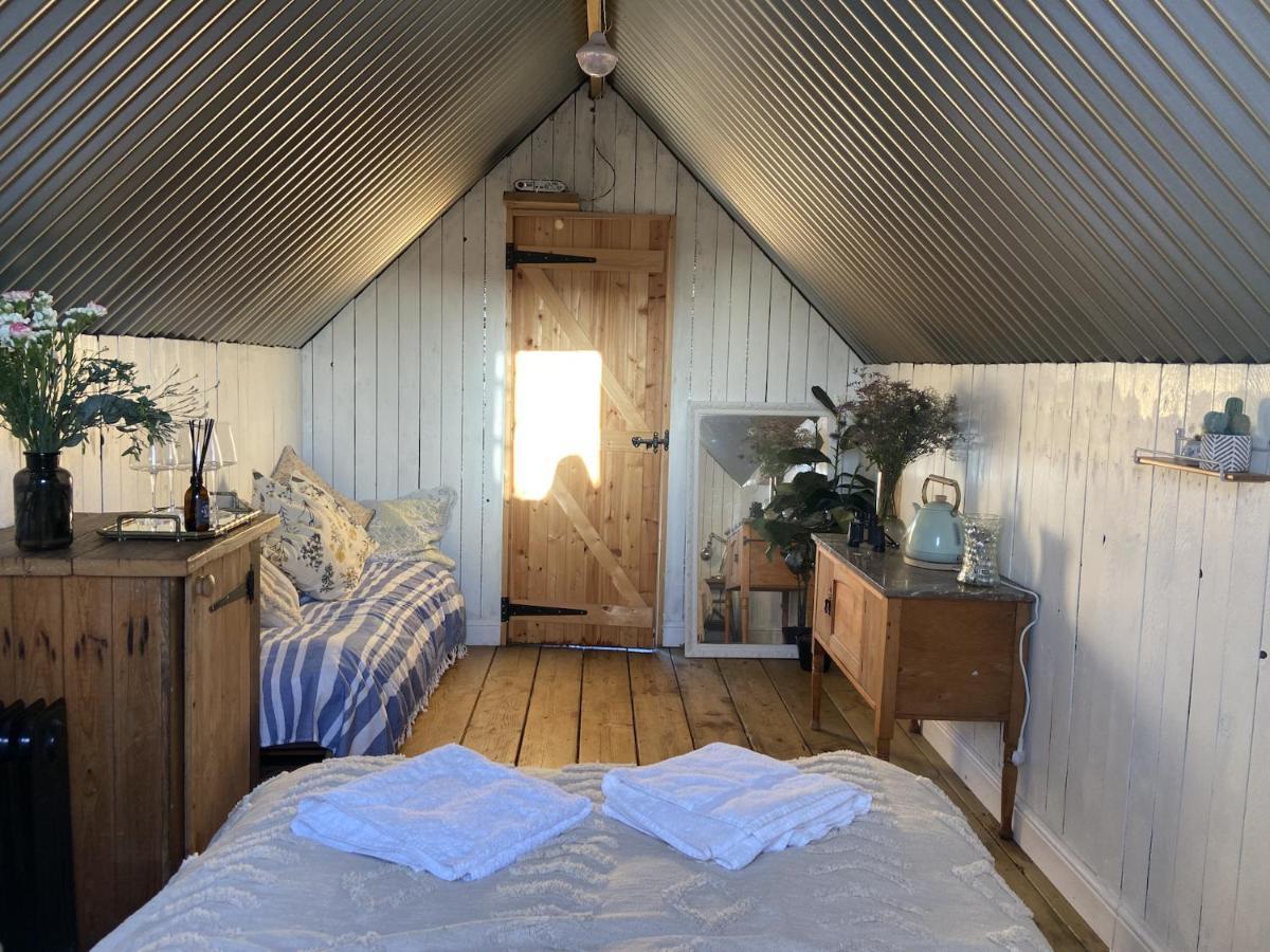 Fen Meadows Glamping - Luxury Cabins And Bell Tents Cambridge  Exteriér fotografie