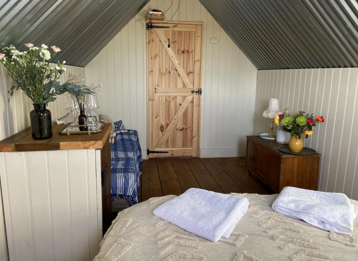 Fen Meadows Glamping - Luxury Cabins And Bell Tents Cambridge  Exteriér fotografie