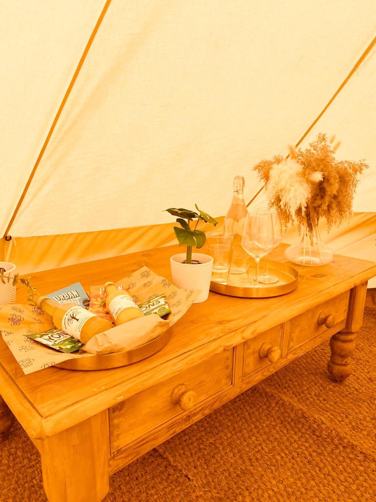 Fen Meadows Glamping - Luxury Cabins And Bell Tents Cambridge  Exteriér fotografie